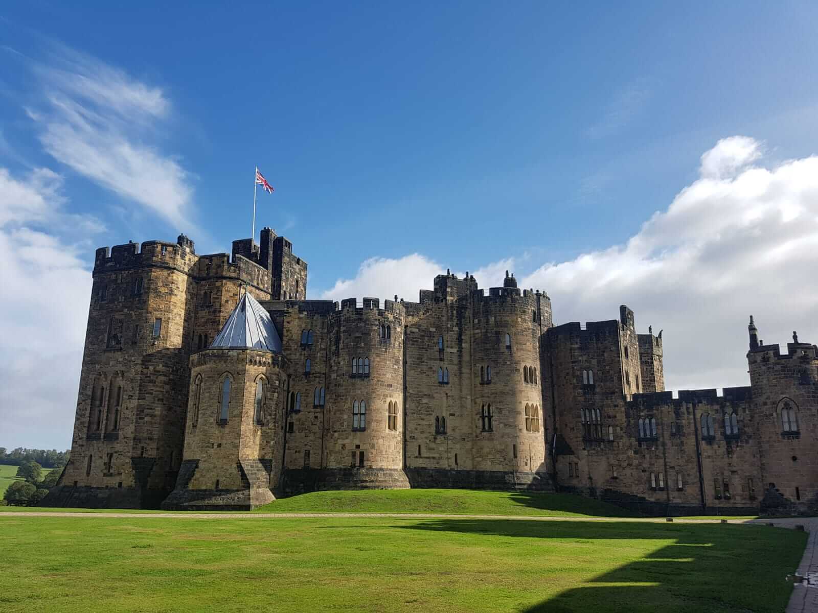 Trip to Alnwick Castle in the sunshine. Alnwick castle and the grounds.
