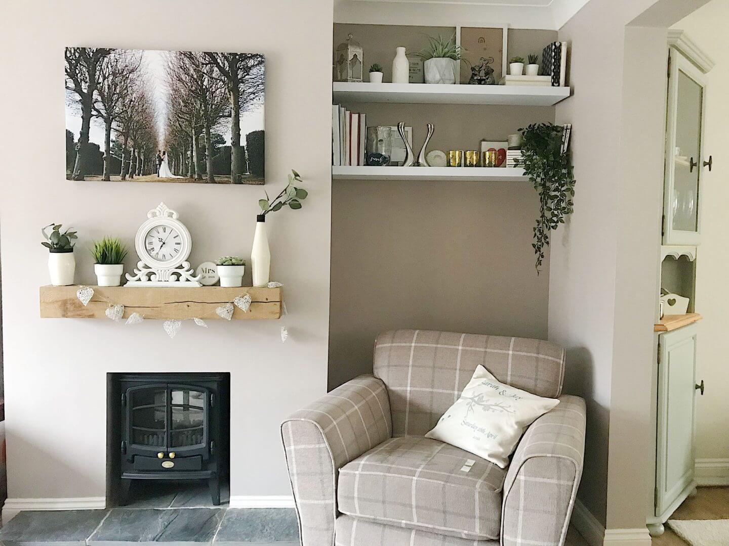 Original unedited photo of living room and shelves